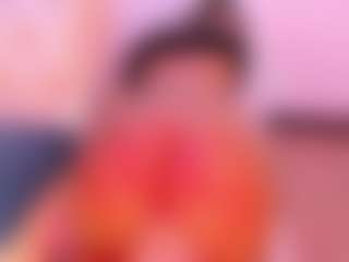 Live cam show with Tylla - Brown Hair on LiveSexCams6