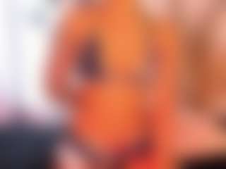 Live cam show with Tylla - Small Tits Brown Hair on Uber Horny
