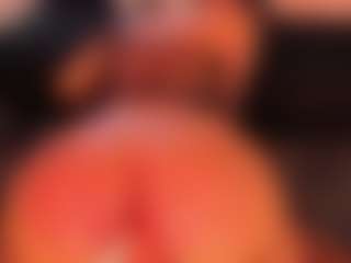 Live cam show with Tylla - Skinny on AdultVida.com