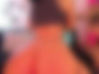 Live cam show with Tylla - Brown Eyes Brown Hair on Camsoda