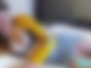 Live cam show with Kitty - College on Hubzter Live