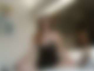 Live cam show with Kitty - Handjob on livesuperchat.net