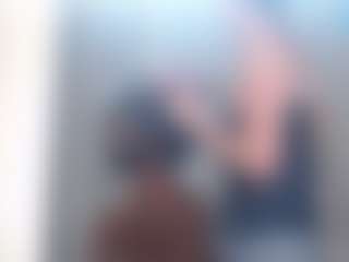 Live cam show with Kitty - Shaved Pussy on Camsoda
