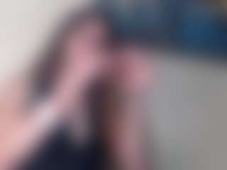 Live cam show with Kitty - Skinny on StripNow