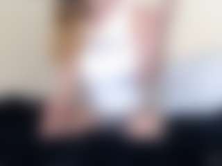 Live cam show with Kitty - Foot Fetish Curvy on Dare Cams