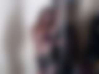 Live cam show with Kitty - Petite on liverealitysex.com
