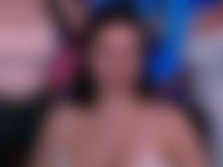Live cam show with amalialowell - Green Eyes on intimatelivegirls.com
