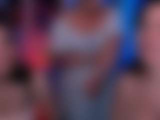 Live cam show with amalialowell - Green Eyes on livesuperchat.net
