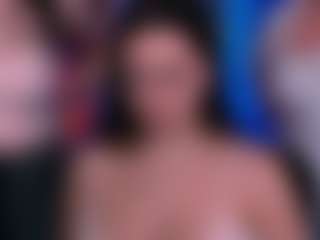 Live cam show with amalialowell - Green Eyes on luckytryst.com