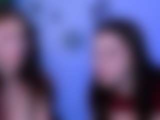 Live cam show with amalialowell - Spanking on AdultVida.com
