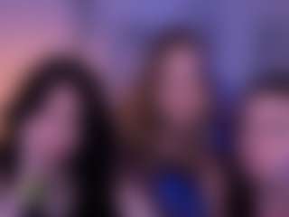 Live cam show with amalialowell - Upskirt on livesuperchat.net