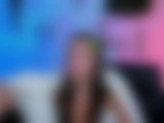 Live cam show with amalialowell - Teen (18+) on Camsoda