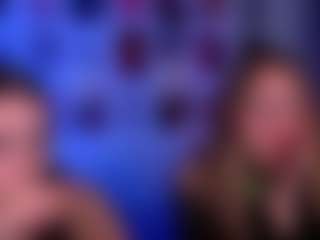 Live cam show with amalialowell - HD on WildCum