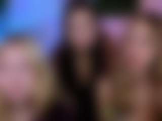 Live cam show with amalialowell - HD on Streamer API