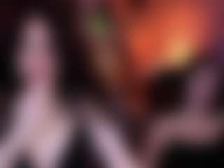 Live cam show with amalialowell - Strip on xDating
