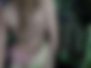 Ave's Live Sex Cam Show