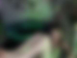 Ave's Live Sex Cam Show