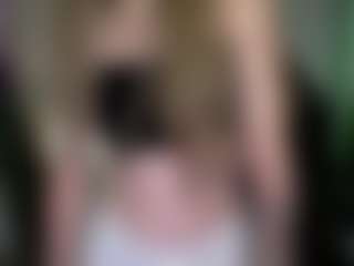 Live cam show with Ave - Smoke on CamClone