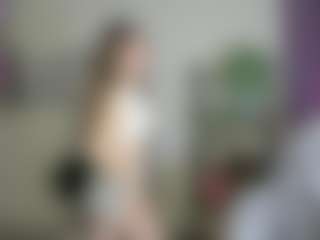 Live cam show with Ave - Sweet on Camsoda