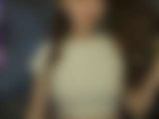 Spettacolo in cam dal vivo con Ave - Roleplay su Camsoda