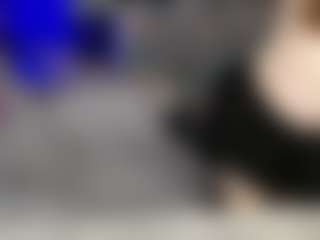 Ave's Live Sex Cam Show