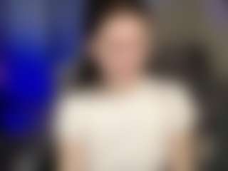 Ave's Live Sex Cam Show