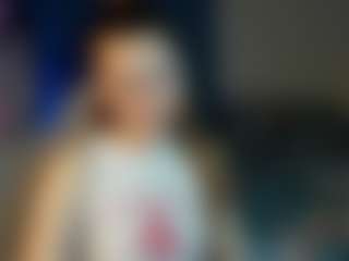 Ave's Live Sex Cam Show