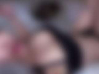 Live cam show with AzaleeSchabel - College on Gym Cam Girls
