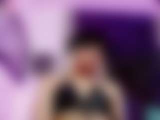 Live cam show with Brittany-Rosee - Smoking on Fling VIP Chat