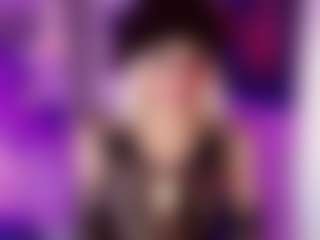 Live cam show with Brittany-Rosee - Smoking on makecum.org