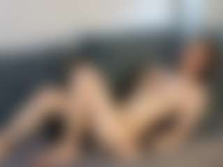 Live cam show with PamelaaGomezz - Shaved Pussy on iamadamtest123.com