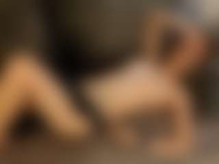 Live cam show with PamelaaGomezz - Mature on friskycurves.com