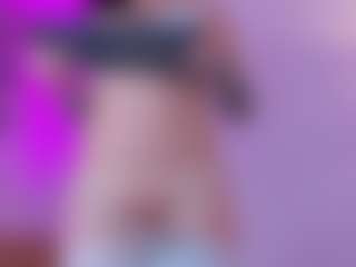 Live cam show with sarah sophia - Black Hair on Camsoda