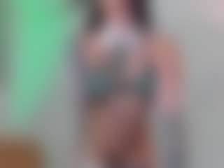 Live cam show with sarah sophia - Black Hair on Camsoda
