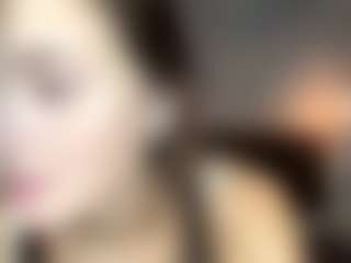 Live cam show with TrinaSmathers - Smoking on CamClone