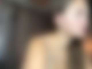 Live cam show with TrinaSmathers - Camel Toe on Uber Horny