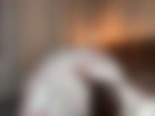 Live cam show with TrinaSmathers - Average on Dare Cams