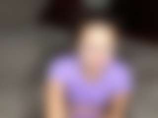 Live cam show with TrinaSmathers - Average on eurowanks.com