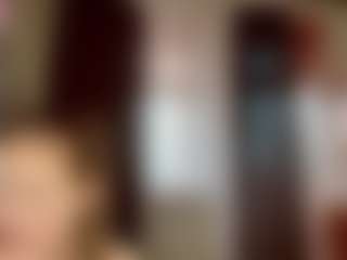 Live cam show with TrinaSmathers - Camel Toe on TeamSkeetLive