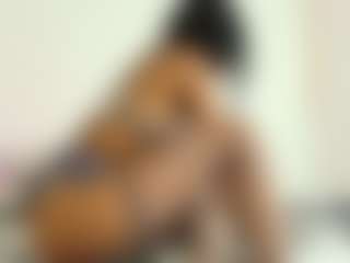 Carolina-Blairee MILF webcam performer live streaming