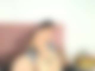 ema-foxyy's Live Sex Cam Show