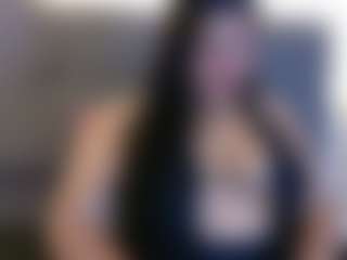 ema-foxyy's Live Sex Cam Show