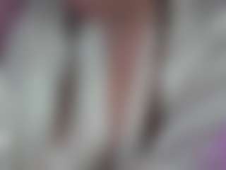 Live cam show with Emma-Vloss - Skinny on crypto-cams