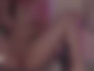 Live cam show with Emma-Vloss - Deepthroat on SxyPornLive