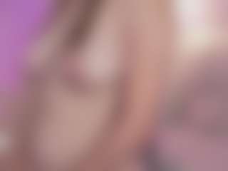 Live cam show with Emma-Vloss - Dildo Or Vibrator on fuklive.com