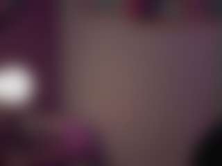 Live cam show with Emma-Vloss - Cum In Pussy on livesuperchat.net