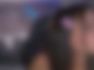 Live cam show with Emma-Vloss - Young Adult on livesexfox.com