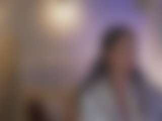 Live cam show with Emma-Vloss - Young Adult on Milfs Live