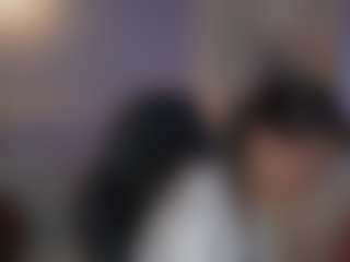Live cam show with Emma-Vloss - Skinny Teen (18+) on Uber Horny