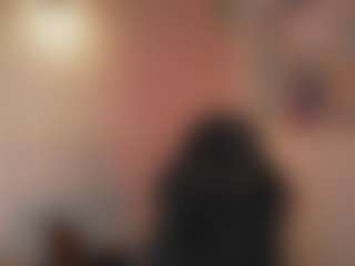 Live cam show with Emma-Vloss - Colombia MILF on SinfulBabes